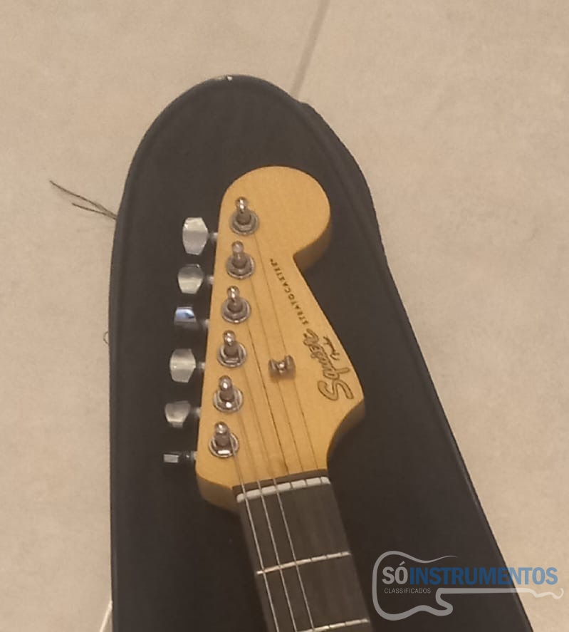 Guitarra Stratocaster Squier Guitarra Stratocaster Squier